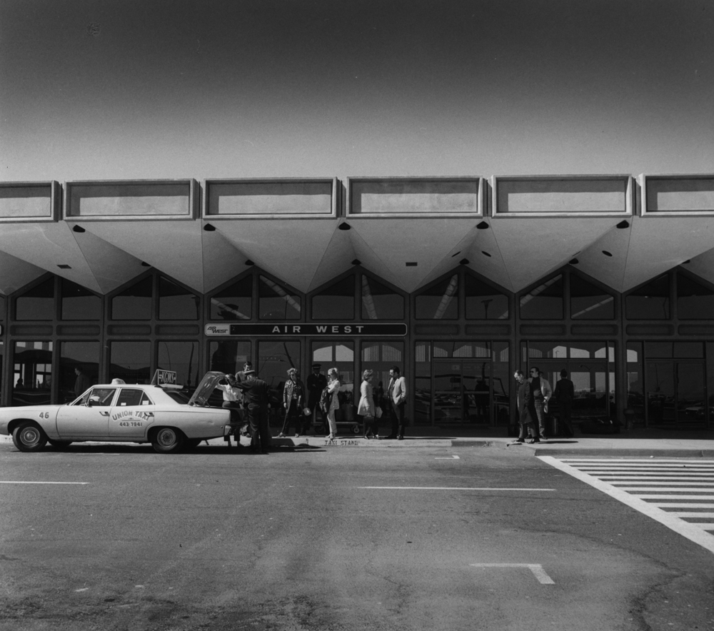 80018 Sacramento International Airport Terminal B, 1967