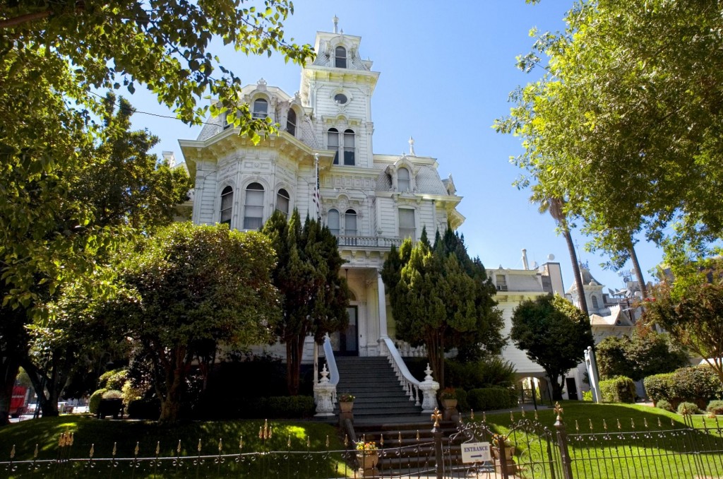 The exterior of the historic Governor's Mansion in downtown Sacramento on Wednesday September 6, 2006. Sacramento Bee/ Randall Benton